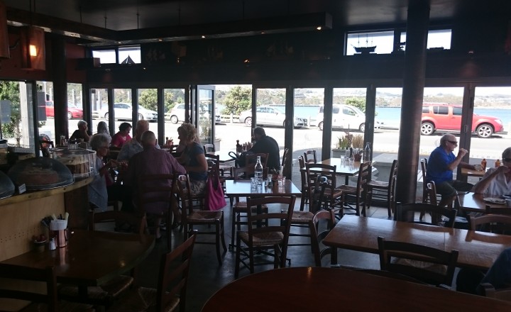 Greta Point Cafe in Wellington