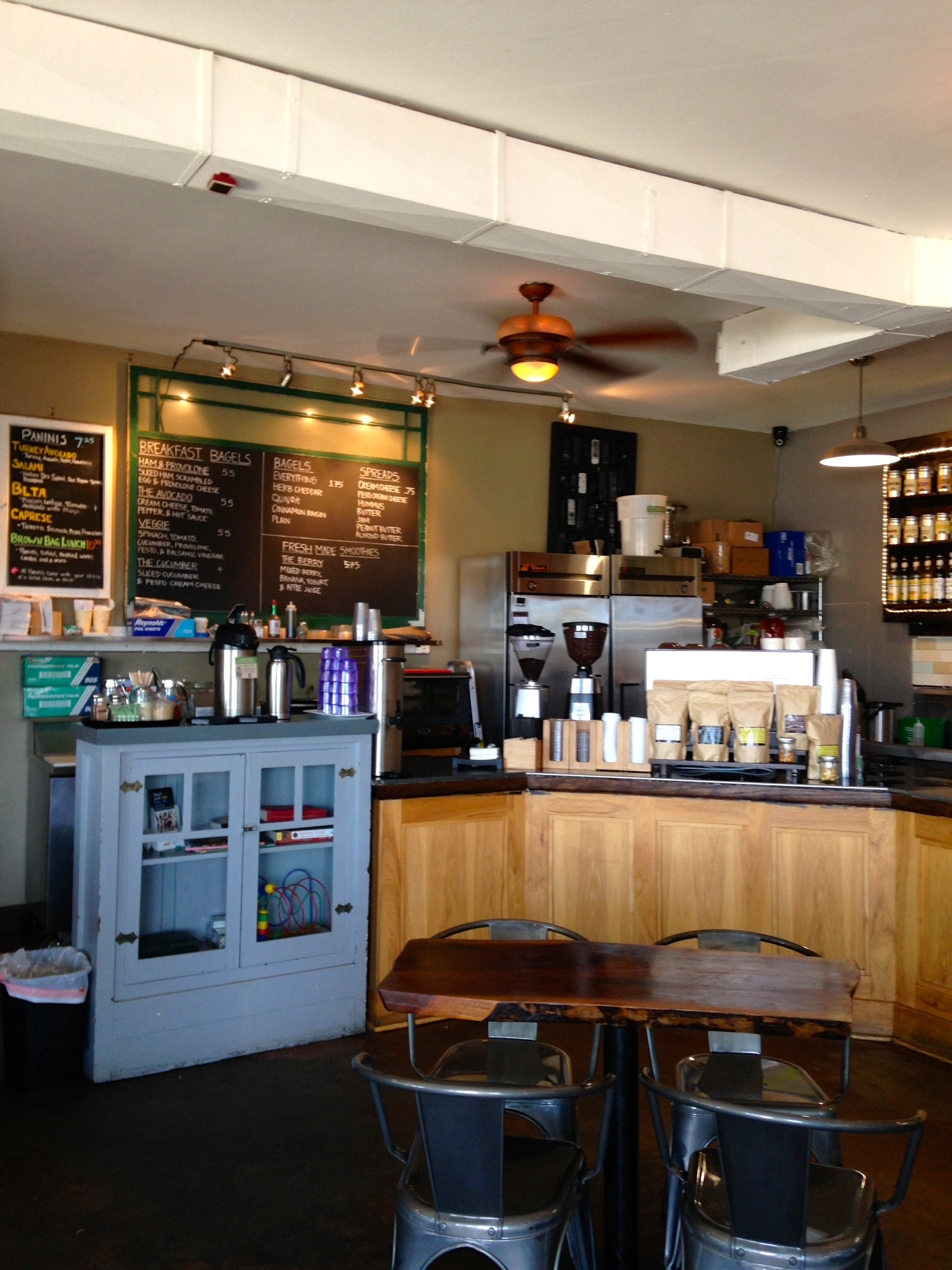 Upstream (formerly Bean and Tree Coffee House) in Portland, OR